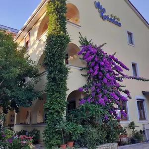 Kristina Bed & Breakfast